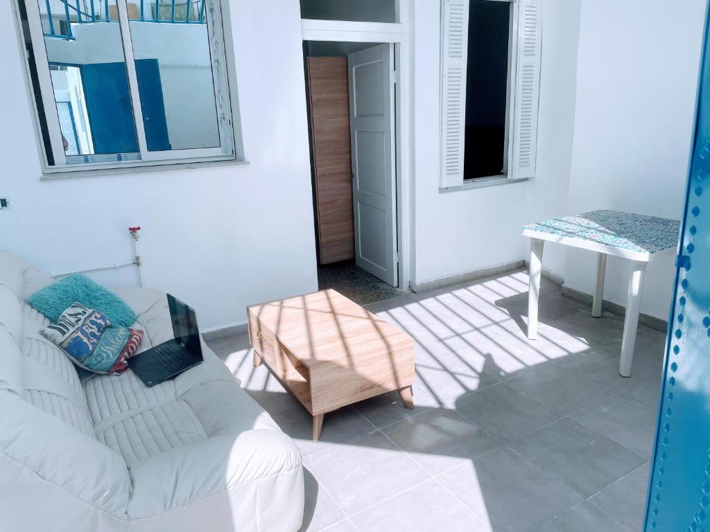 Studio with terrace - Maison Bleue — property photo 7