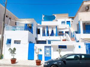 Studio with terrace - Maison Bleue in Kram — property photo 2