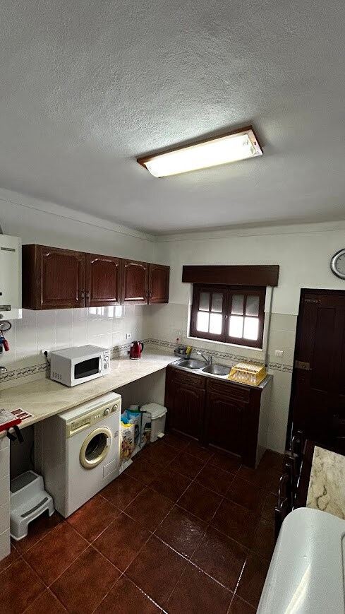 Full kitchen image 1 at Casa Paz e Calmaria Benavila in Benavila
