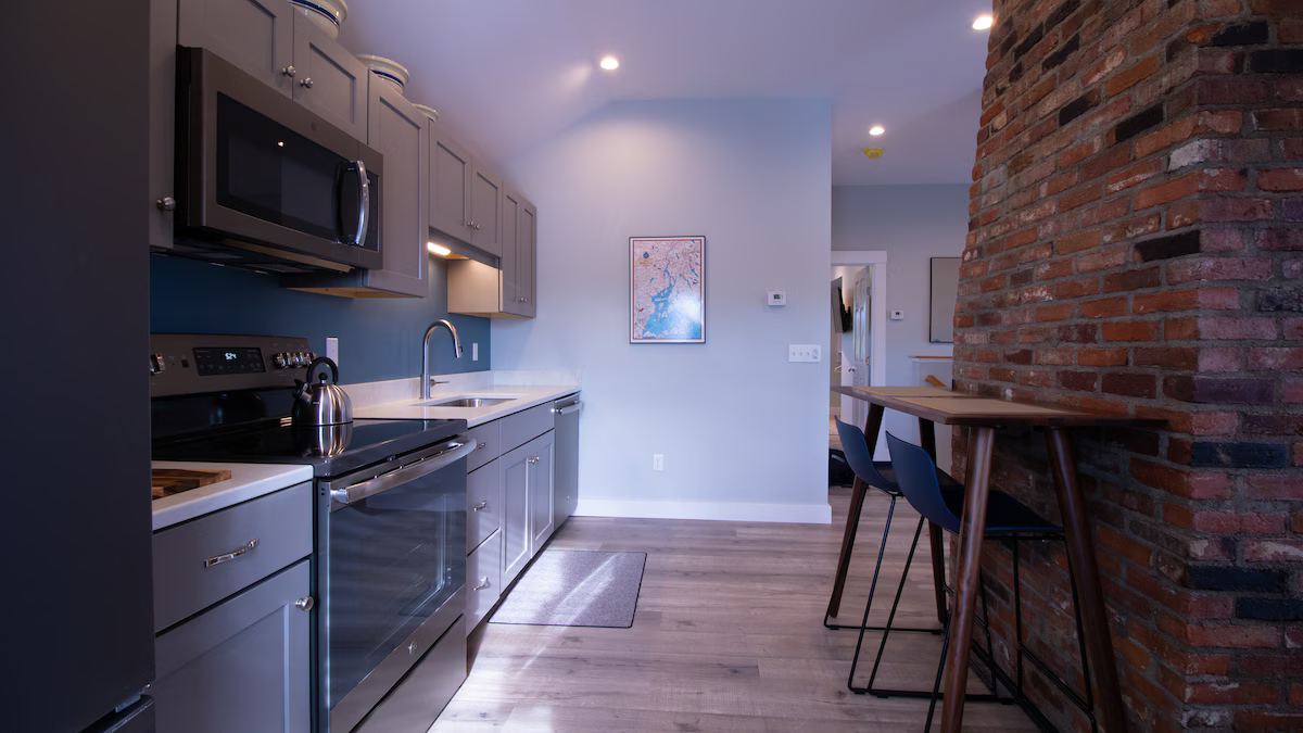 Luxury Coastal Apartment in Searsport — property photo 2