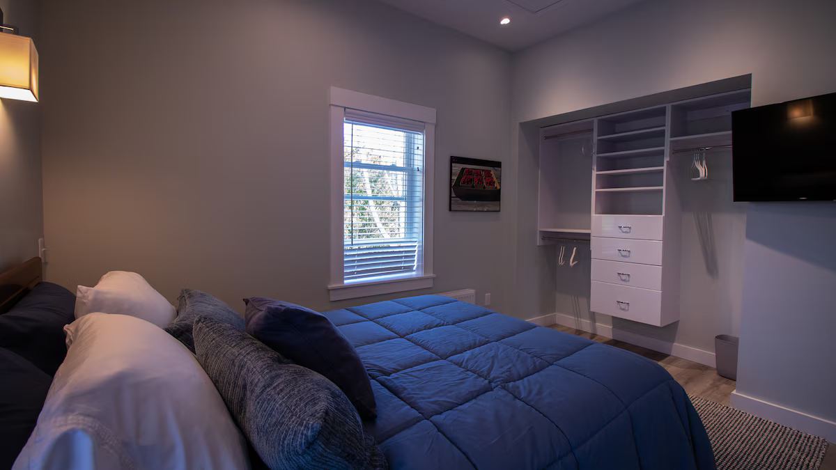 Luxury Coastal Apartment in Searsport — property photo 5