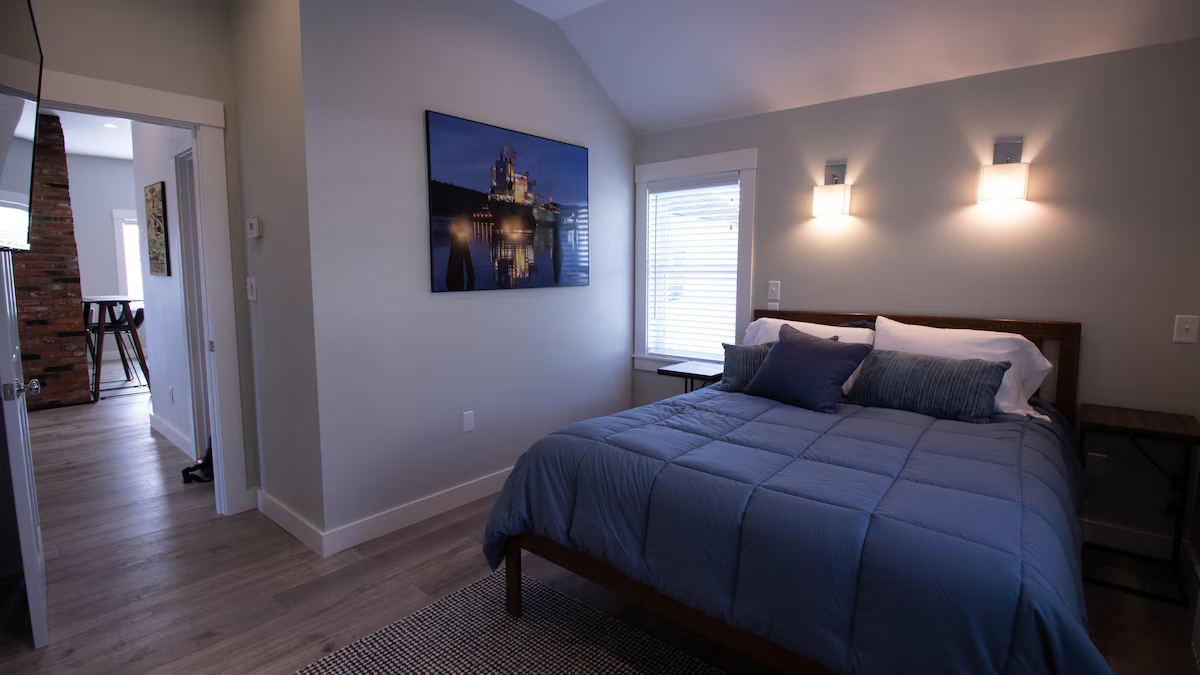 Luxury Coastal Apartment in Searsport — property photo 6