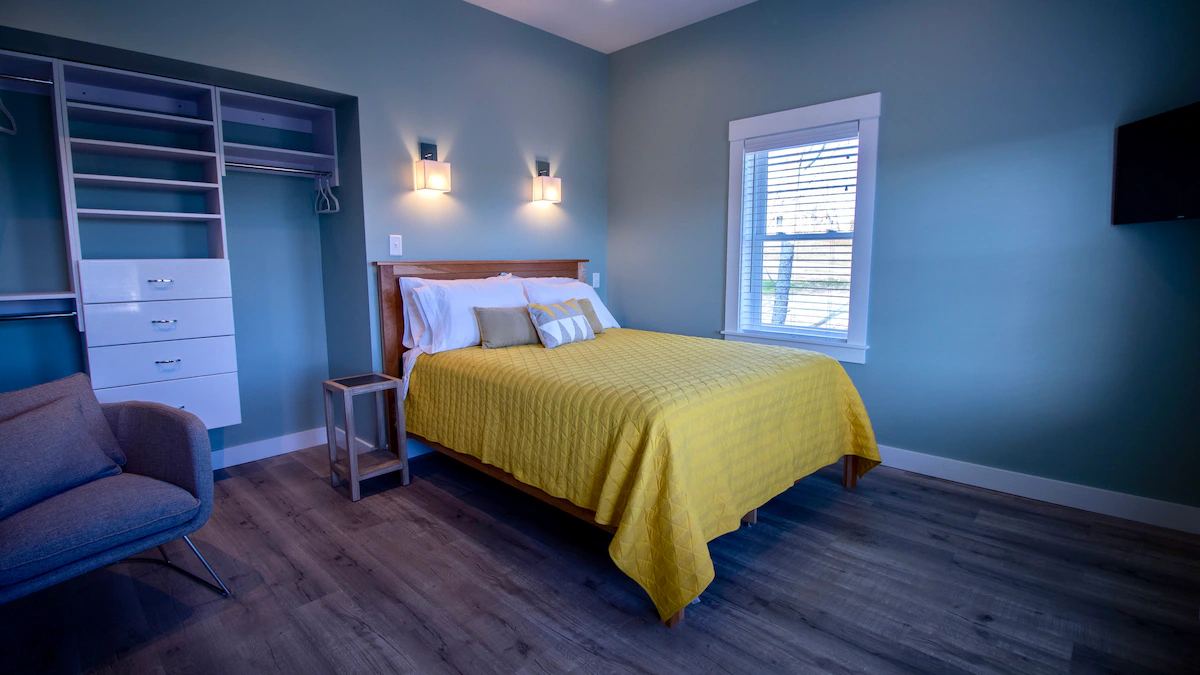 Luxury Coastal Apartment in Searsport — property photo 7