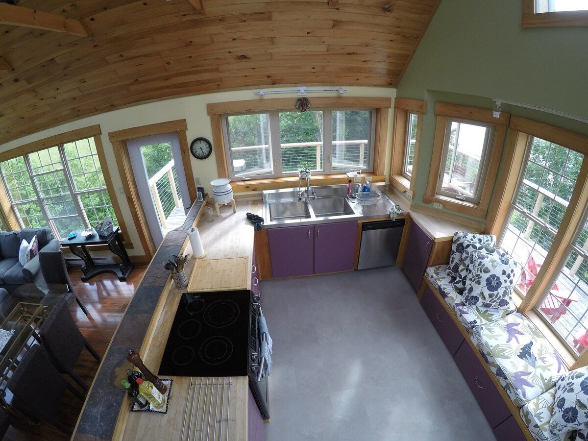 Southside Vacations / Quarterdeck Cottage in Antigonish — property photo 8