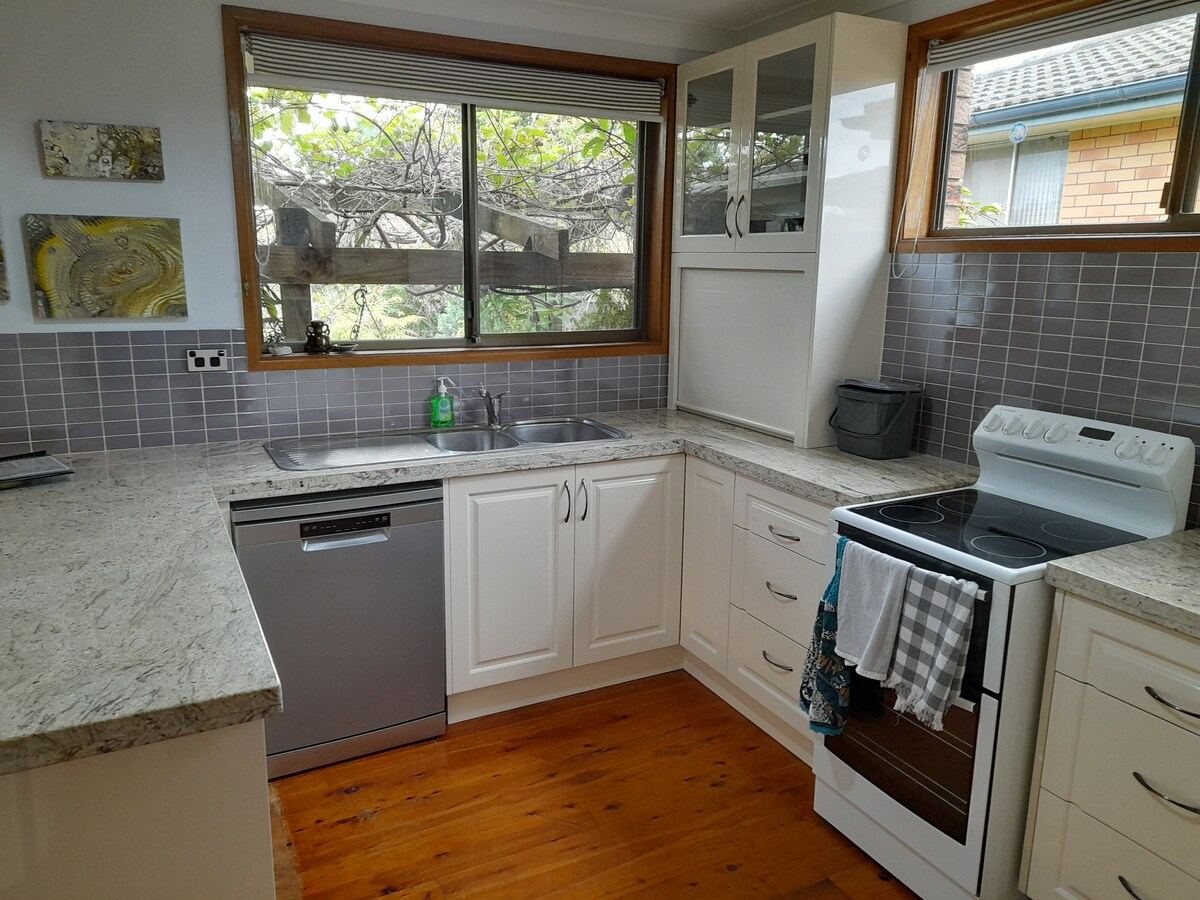 Oleander Cottage in Scotts Head — property photo 2