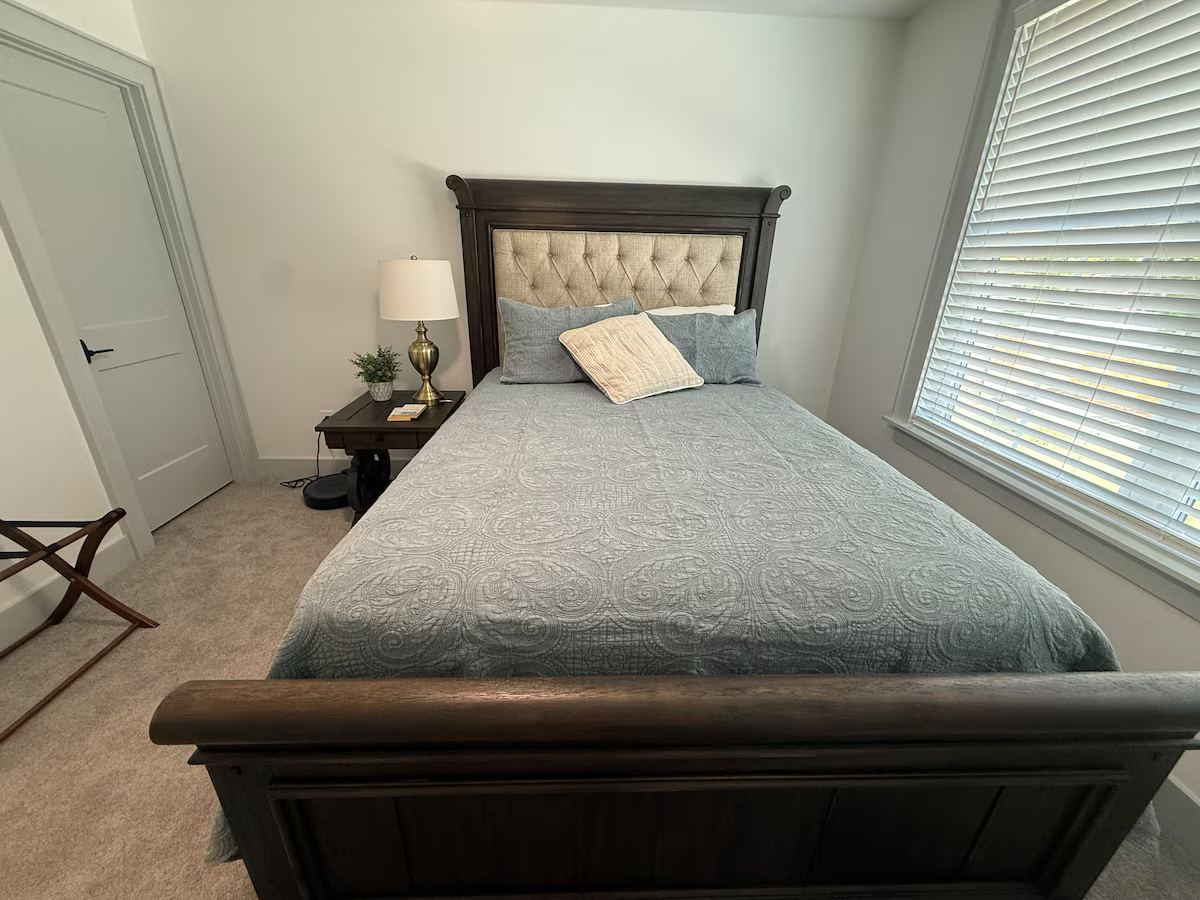The Greenhouse Getaway in Zebulon — property photo 9