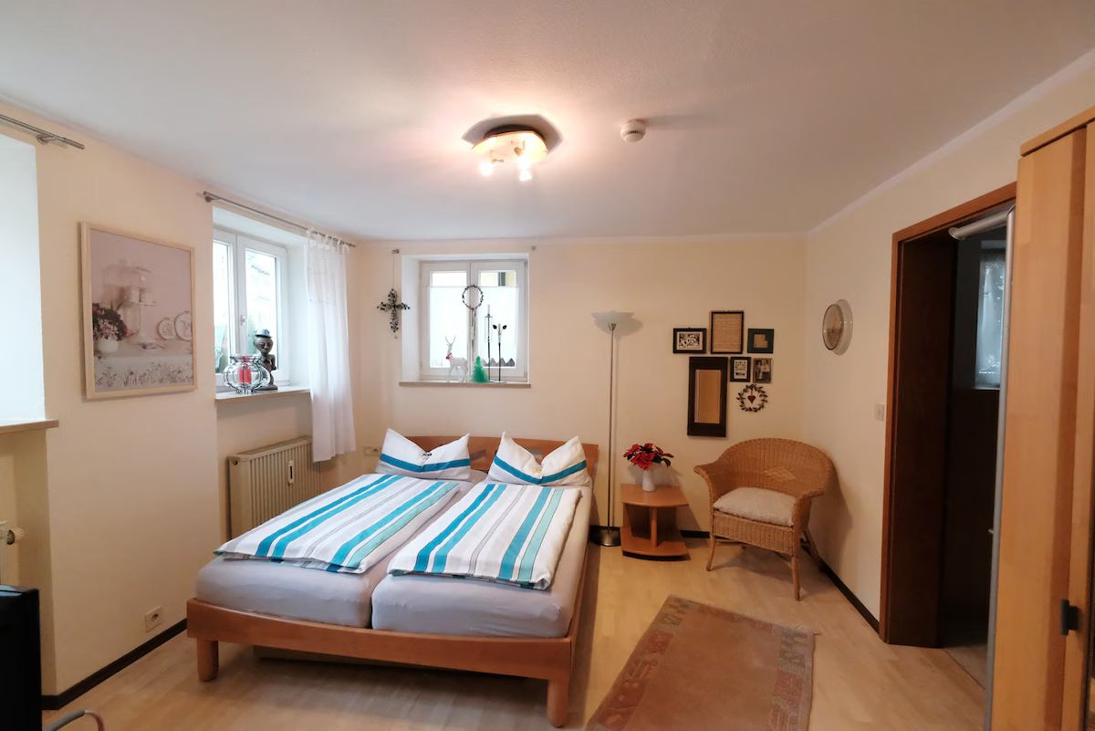 Living room/bedroom at Ferienwohnung "Laurenzi1"-Bamberg in Bamberg