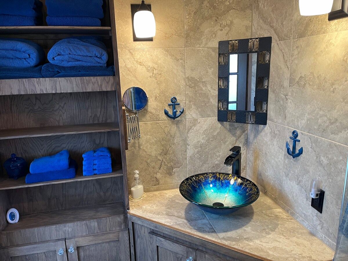 Sandy Cove Chalets in Port de Grave — property photo 8